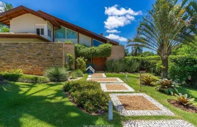Refúgio de alto padrão em valinhos: casa com piscina, 4 suítes e lazer completo no condomínio moinho de vento
