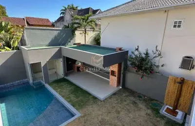 Casa nova contemporânea na barra da tijuca c/ lazer nos fundos