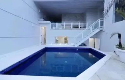 Cobertura, more em uma casa suspensa na barra da tijuca
