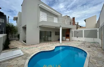 Casa com 3 quartos e 4 banheiros para alugar, 233 m² por r$ 8.500/mês