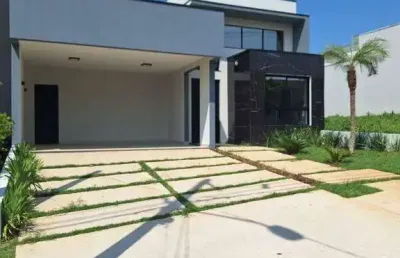Casa nova com 3 suítes e piscina no condomínio piemonte