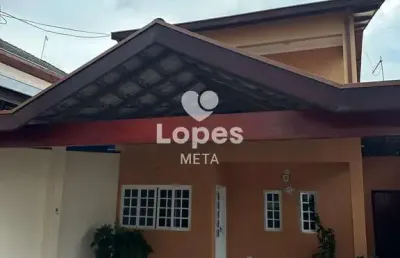 Casa à venda com 250m² de área construída em são josé dos campos/sp