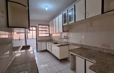 Espaçoso apartamento com 2 dormitórios e 1 suíte em excelente localização!