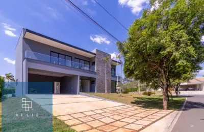 Sobrado com 505m² à venda no condomínio lago azul - estuda permuta