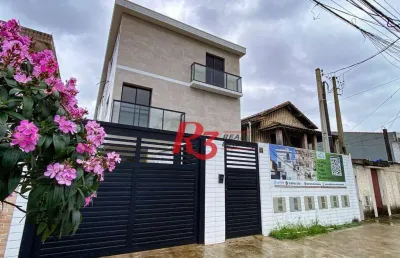 Sobrado triplex  à venda  em villagio no bairro do macuco. 94 m², 2 suítes, vaga para carro e moto e espaço com churrasqueira.