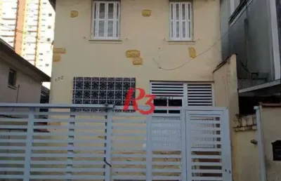 Amplo sobrado para locação no campo grande, 3 quartos, 2 vagas, 185 m² , condição especial, 500 metros da orla!!!