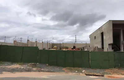 Terreno à venda em campinas, loteamento residencial arborais, com 447.63 m²