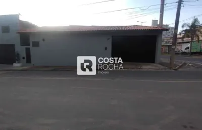 Sala comercial com 1 sala para alugar na Rua Vinte e Quatro de Outubro, 25, Centro, Salto