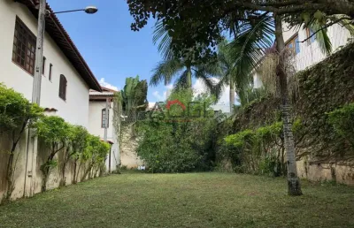 Terreno plano em localização privilegiada próximo à hípica de santo amaro