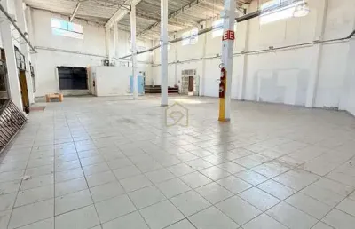 Galpão comercial na av pres kennedy com 1200m2  entrada para caminhoes