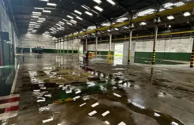 Galpão com 4500 m2 com area construída e 10.000 de terreno com guarita