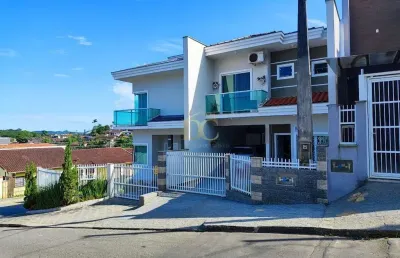 Casa com 3 quartos à venda no Petrópolis, Joinville 
