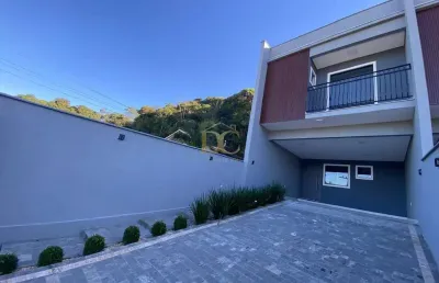 Casa com 3 quartos à venda no São Marcos, Joinville 