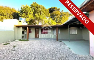 Casa com 2 quartos para alugar na rua desembargador james portugal macedo, 517, santo antônio, são josé dos pinhais por r$ 1.300