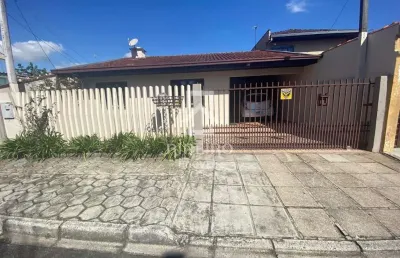 Casa com 3 quartos à venda na paulo vaccari, 388, cruzeiro, são josé dos pinhais por r$ 520.000