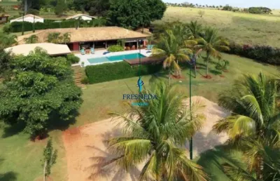 Casa (casa padrão) para venda, 3 dorm(s), 4 suite(s), 830 m²