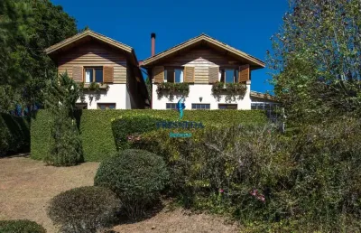 Casa em condomínio para venda, 2 dorms, 3 suites, 3 vagas, 300 m²