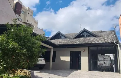 Oportunidade única! imóvel diferenciado com dois sobrados em terreno de 480m² – aceita até 60% em permuta! em são josé dos pinhais