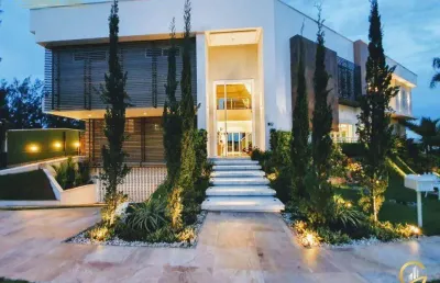 Um verdadeiro palácio, um sonho  923 metros de área construída e um terreno de 815metros, já imaginou?