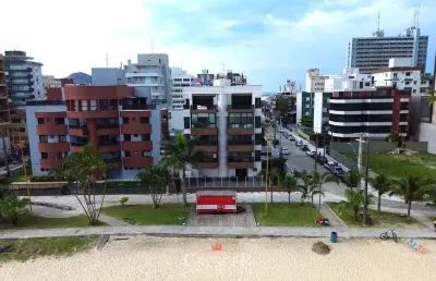 Cobertura duplex alto padrão frente mar na praia mansa.