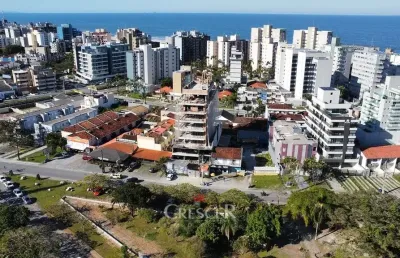 Cobertura duplex com 03 suítes e 02 vagas em caiobá!