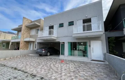 Casa com 4 quartos à venda na Avenida Paranaguá, 11534, Costa Azul, Matinhos