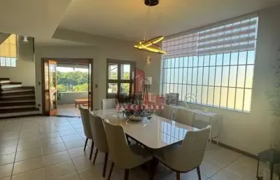 Casa com vista para o parque da rua do porto - 4 suítes - gourmet e piscina
