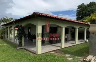 Linda chácara a venda nova suiça com 1.000m² de terreno, piscina e churrasqueira