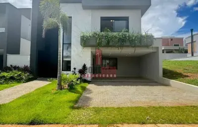 Casa a venda com 3 suítes, escritório e 5 banheiros