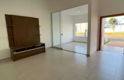 Casa térrea - 3 dorms, suite, espaço gourmet, repleta de armários.