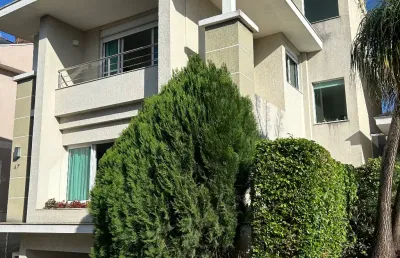 Casa de condomínio com 3 quartos à venda, 210 m² em portão - curitiba