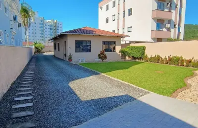 Terreno para venda em joinville, saguaçu, 3 dormitórios, 1 suíte, 3 banheiros, 2 vagas