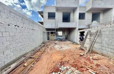 Casa geminada à venda - 4 quartos sendo 1 suíte - 4 vagas - bairro santa amélia