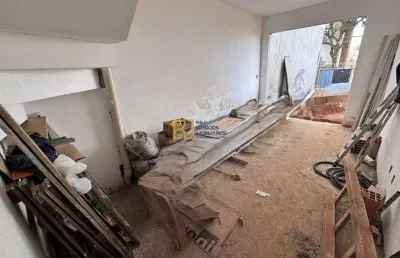Casa geminada à venda - 2 suítes - 1 vaga - 3 banheiros - 100m²- santa mônica bh