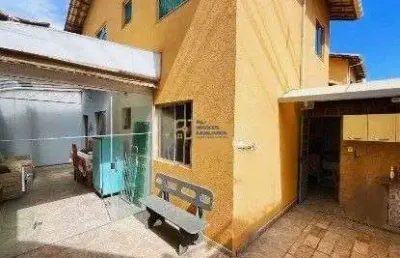 Casa geminada à venda - 3 quartos - 2 salas - varanda - 2 vagas - vila clóris bh