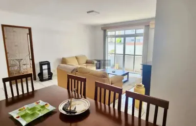 Apartamento amplo à venda no centro de joinville-sc 2 vagas de garagens livres, 1 suíte + 2 dormitórios + escritório. 129m2 privativos.