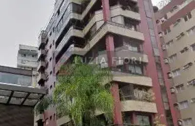 Apartamento à venda no centro de joinville-sc.   amplo apartamento - 1  apartamento por andar. 4 dormitórios,  sendo 1 suíte master +  1 suite simples