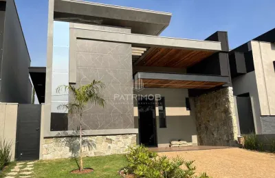 Casa térrea com 03 suíte sendo 01 com closet e piscina - em residencial valência