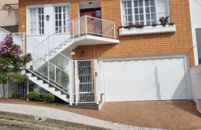 Casa com 3 quartos à venda no jardim centenário, poços de caldas , 440 m2 por r$ 1.900.000