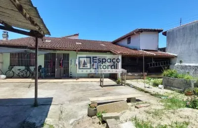 Oportunidade imóvel com 02 dormitórios, lado praia, bairro indaiá, caraguatatuba - sp.