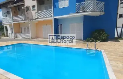 Sobrado em condominio com 2 suítes, 10m da praia à venda, prainha,caraguatatuba, sp