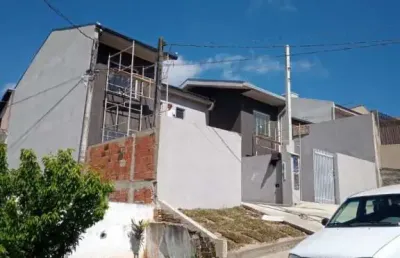 Sobrado no califórnia com 78 m² e terreno de 180m² 03 quartos