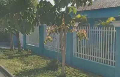 Excelente residência em região central de fazenda rio grande com mais 1 kitinete 04 dormitórios(sendo 1 suite)