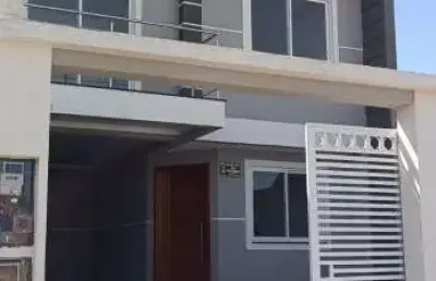 Excelente sobrado no iguaçú em araucária 127m² muito bem divididos contendo: - 03 quartos(sendo 1 suite)