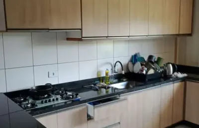 Excelente casa estilo colonial com 3 quartos (1 suíte) em contenda amplo terreno, localizada no bairro pedro machado r$ 140.000,00