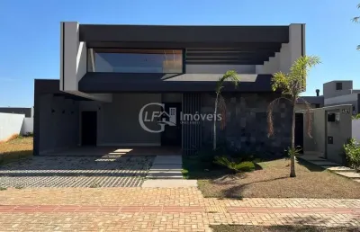 Impecável casa em condomínio à venda em alphaville campo grande 3, campo grande-ms: 3 quartos, 3 suítes, 3 salas, 1 banheiro, 4 vagas, 180,38 m²!
