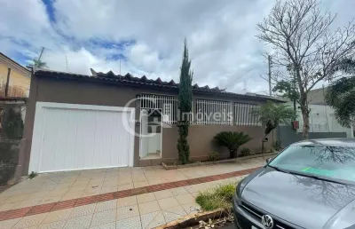 Espaço comercial impecável no centro de campo grande-ms: 3 quartos, 2 salas, 4 banheiros, 1 vaga de garagem - 220m²