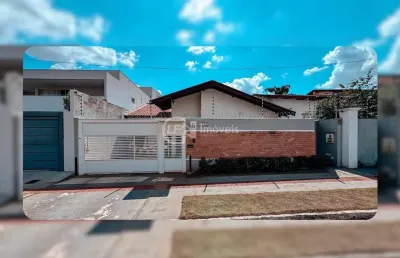 Imperdível: casa à venda em campo grande-ms no carandá bosque ii! 3 quartos, 2 suítes, 3 salas, 4 banheiros, 2 vagas, 180,41 m².