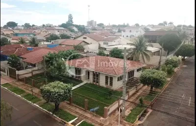 Impecável casa à venda na orla morena em campo grande-ms: 4 quartos, 1 suíte, 4 salas, 2 banheiros, 7 vagas, 289,61 m²!