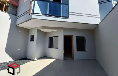 Sobrado novo com 120m² com projeto moderno localizado no bairro curuça em santo andré/sp.